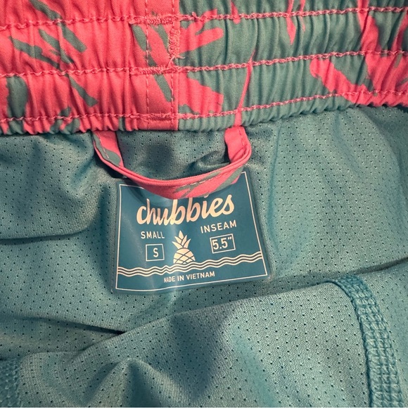 Chubbies Men’s Swimsuit Small 5.5 inseam pink blue palm trees swim trunks - Picture 2 of 4